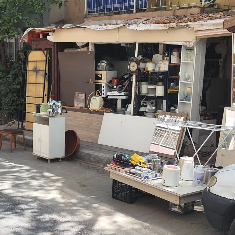 Esnafın Park Alanını Sürekli İşgal Etmesi Mağduriyet Yaratıyor