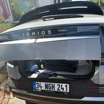 My Hyundai Ioniq 5 Has a Tail Light Crack