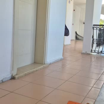 Hijyen Eksikliği Ve İlgisiz Personel Nedeniyle Sağlığım Bozuldu, Param Boşa Gitti