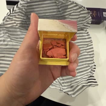 Benefit Kırık Gelen Allık İçin Sağlam Ürün Talebim