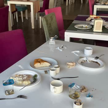 Otelin Kötü Hizmeti Ve Hijyen Sorunları Tatilimi Mahvetti