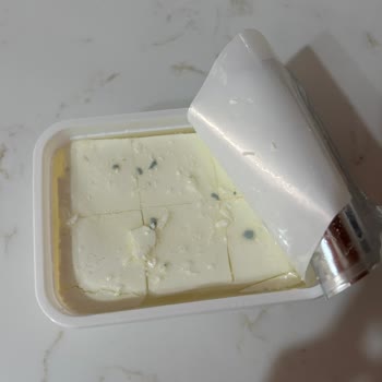 Kapalı Ambalajda Küflü Peynirle Karşılaştım Gıda Güvenliği Endişesi Yaşıyorum
