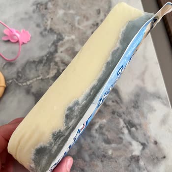 Son Kullanma Tarihi Geçmemiş Kaşar Peynirinde Küf Oluşumu Ve İade Talebi