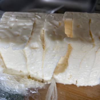 Birleştirilmiş Peynir Ve İlgisiz Mağaza Yönetimi Müşteri Memnuniyetini Zedeliyor