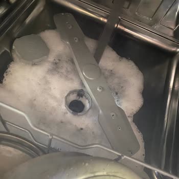 Bulaşık Makinesi Köpük Sorunu Ve Servisten Yetersiz Destek