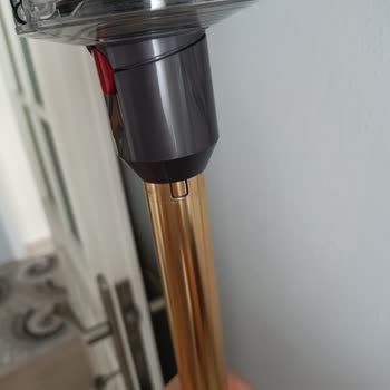 Dyson Süpürge Borusu Kırıldı, Parça Değişimi İçin Çözüm Sunulmuyor