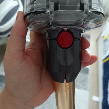 Dyson Süpürge Borusu Kırıldı, Parça Değişimi İçin Çözüm Sunulmuyor