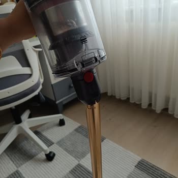 Dyson Süpürge Borusu Kırıldı, Parça Değişimi İçin Çözüm Sunulmuyor