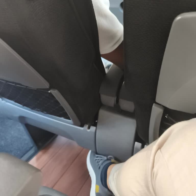 Kamil Koç Otobüs Yolculuğunda Şoförün Araçta Sigara İçmesi ve İkram Eksikliği