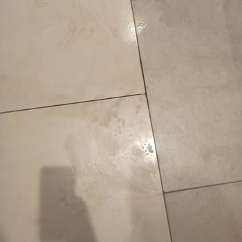 Maltepe Park AVM'de Islak Zeminde Yaşanan Kaza Sonrası İlgisiz Davranış Ve Yetersiz Müdahale