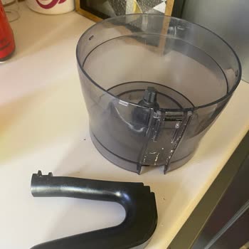 Karaca Züccaciye Mutfak Robotunun Kulpu Koptu Ve Aparat Kırıldı