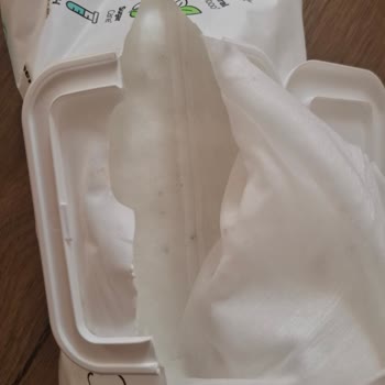 Islak Mendillerde Görülen Lekeler Hakkında Bilgilendirme Talebi