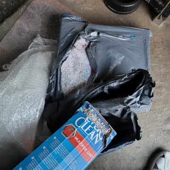 Hasarlı Ve Patlak Kedi Kumu Mağduriyeti