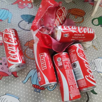 Aldığım Coca-Cola Kutularında Boş Ve Şişmiş Ürün, Müşteri Hizmetlerinden Dönüş Yok