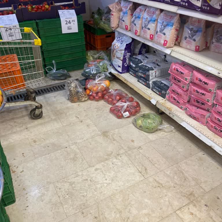 Sebze Ve Meyve Reyonunda Hijyen Ve Düzen Sorunu