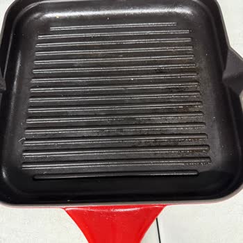 Kısa Sürede Sorun Çıkaran Döküm Tava Ve Yetersiz Müşteri Hizmeti