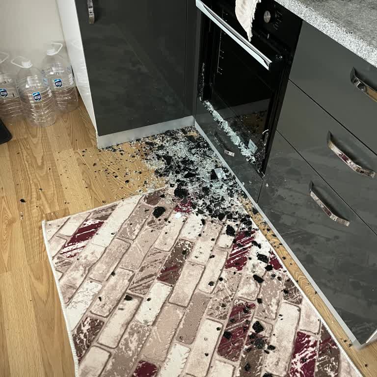 Kullanılmadığı Dönemde Patlayan Fırın Camı İçin Ücretsiz Değişim Talebi