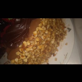 Petrol Fırın (Batman) Alerjim Olmasına Rağmen Pastam Fıstıkla Süslü Geldi