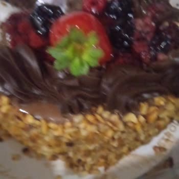 Petrol Fırın (Batman) Alerjim Olmasına Rağmen Pastam Fıstıkla Süslü Geldi