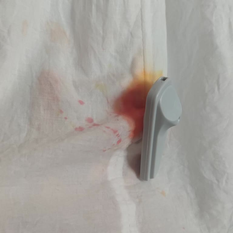 Alarmı Çıkmayan Elbise Boya Patladı, Ürün Ve Eşyalarım Zarar Gördü