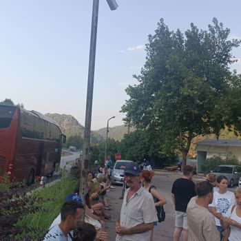 Oksijen Travel Turunda Araç Arızası Nedeniyle 4 Saatlik Mağduriyet Yaşadık