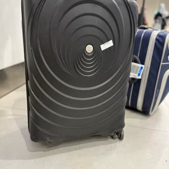 Ajet Uçuşunda Valizlerim Zarar Gördü, Mağduriyetim Giderilmiyor