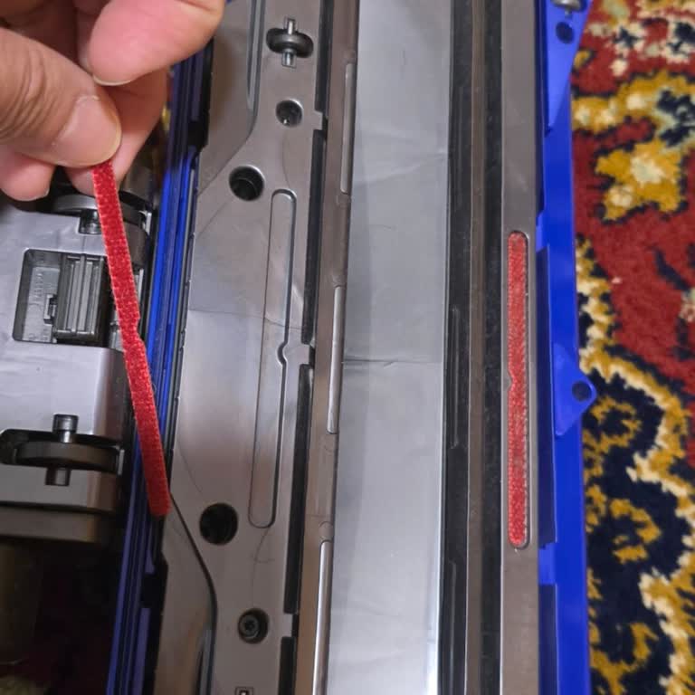 Dyson Süpürge Başlıklarında Keçelerin Sürekli Çıkması Ve Kalitenin Düşmesi