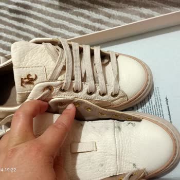 Kısa Sürede Küflenen Ayakkabı Ve Olumsuz İnceleme Sonucu Hayal Kırıklığı