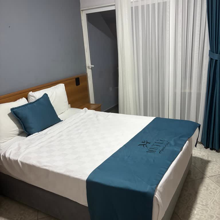 Satın Alınan Oda Yerine Küçük Ve Hijyenik Olmayan Oda Verilmesi Büyük Mağduriyet