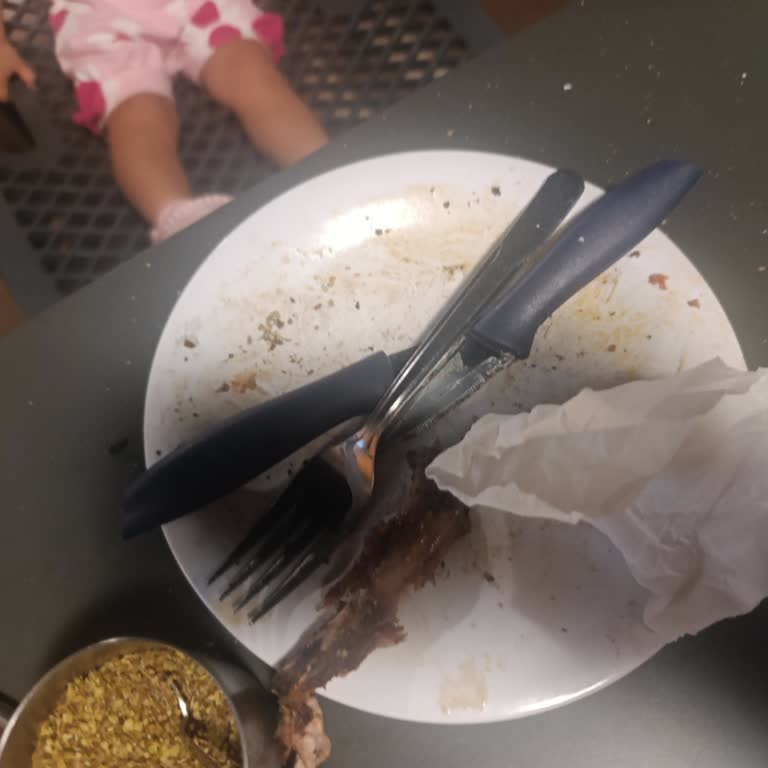 Köfteci Yusuf Çanakkale Şubesinde Yetersiz Hizmet ve Uzun Bekleme Süresi