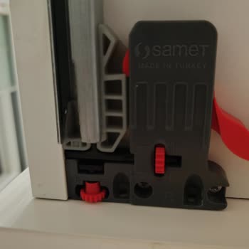 Çekmece Raylarındaki Kırık Klipsler Kullanımı Zorlaştırıyor, Yedek Parça Talebim Var