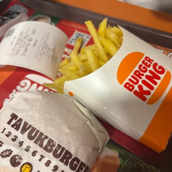 Siparişim Geç Ve Soğuk Teslim Edildi, Personel İlgisizdi