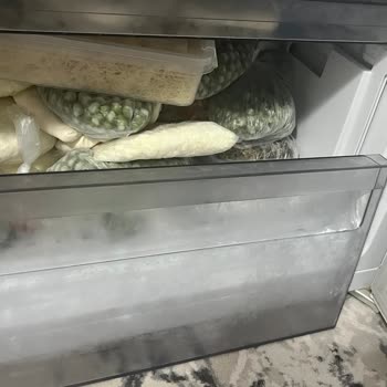 Arçelik Buzdolabı Dondurucu Kapağı Kırıldı Servis Yardımcı Olmadı