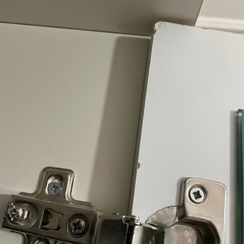 Satın Aldığım Gardırop Ve Komodinler Hasarlı, 3 Aydır Çözüm Sunulmuyor