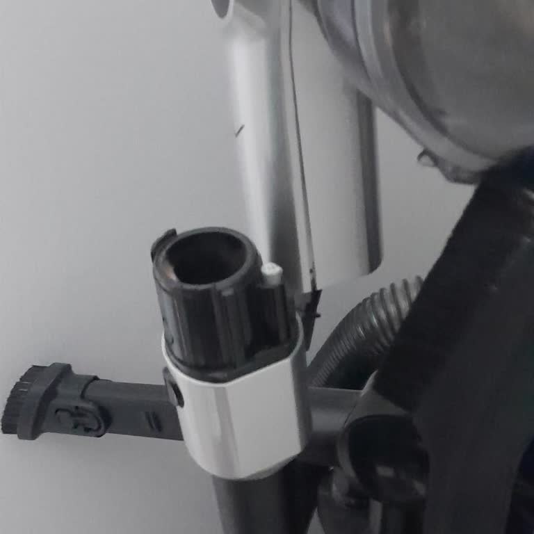 Vestel Şarjlı Süpürge Kırıldı Servis İlgisiz Ve Yüksek Onarım Ücreti Talep Edildi