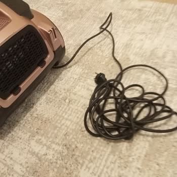 Süpürge Makinesinde Kablo Ve Hazne Kapağı Sorunları Yaşadım