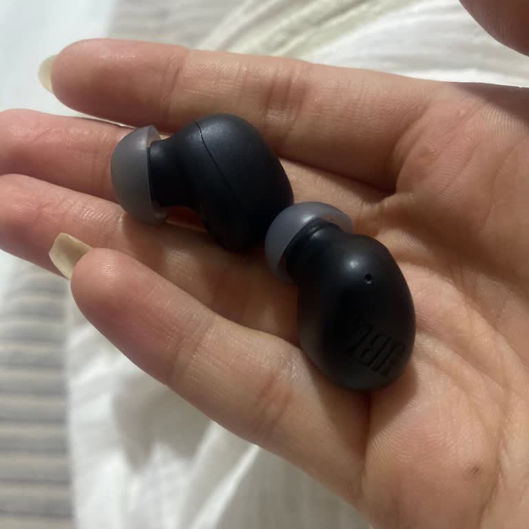 Şarj Kutusu Kaybı Nedeniyle Kullanılamayan Kulaklık Ve Yedek Talebi