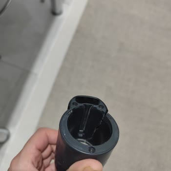 Philips Dikey Süpürge Kısa Sürede Parçalandı, Hayal Kırıklığı!