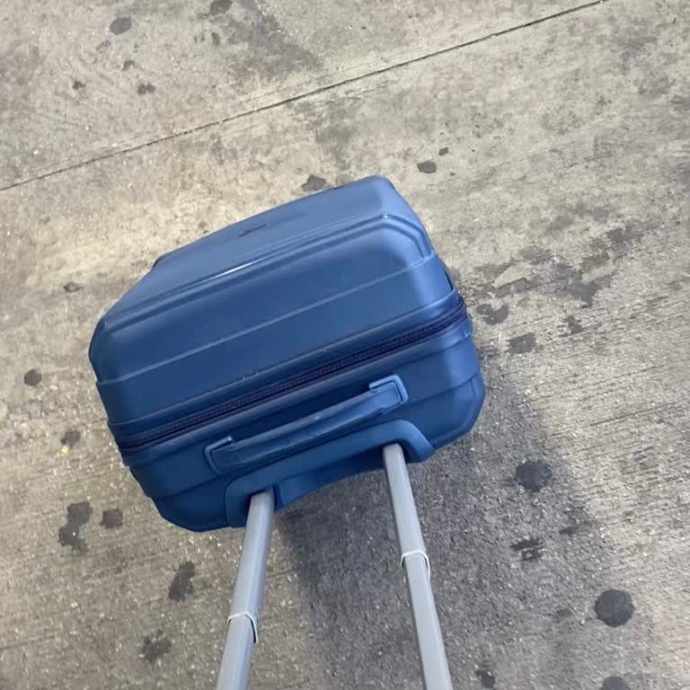 Ajet Uçuşunda Kayıp Bagaj Nedeniyle Mağduriyet Ve Yetersiz Destek