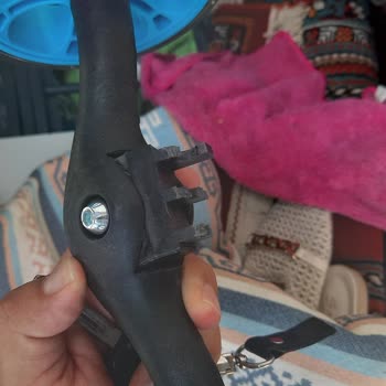 Cool Wheels Katlanır Scooter Hemen Kırıldı, Yedek Parça Uyumsuz Çıktı