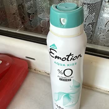 Yeni Kapaklı Emotion Deodorantlar Sızdırıyor Ve Hızla Bitiyor