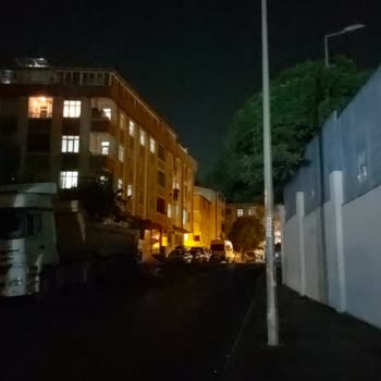 Uzun Süredir Onarılmayan Sokak Aydınlatmaları Güvenliği Tehdit Ediyor