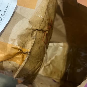 Eksik Ve Soğuk Siparişe Karşılık İletişim Sorunu Ve Ücret İadesi Talebi