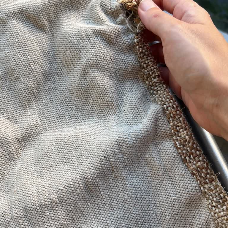 Yıkama Sonrası Tüm Yastık Kılıflarım Yırtıldı, Mağduriyetimin Giderilmesini İstiyorum