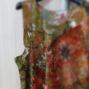 İlk Giyimde Yırtılan Elbise Ve İlgisiz Müşteri Hizmetleri