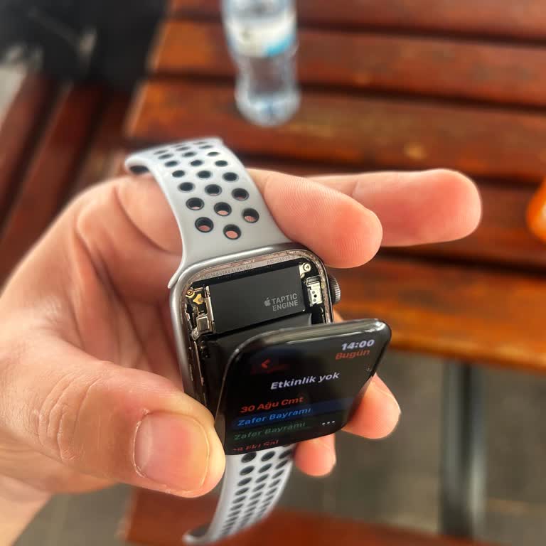 Apple Watch Ekranının Sıcaklık Nedeniyle Açılması Ve Yüksek Değişim Ücreti