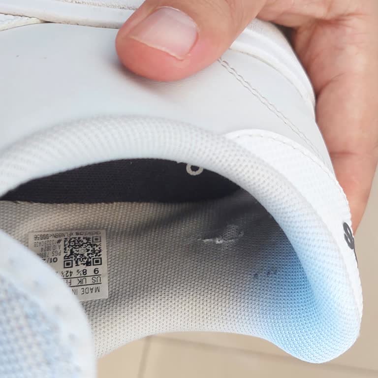 Amazon Kısa Sürede Yırtılan Adidas Ayakkabı İçin İade Talebim Reddedildi