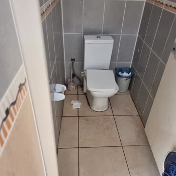 Ayvalık Otogarında Kirli Ve Pahalı Tuvalet Hizmeti Hayal Kırıklığı Yarattı