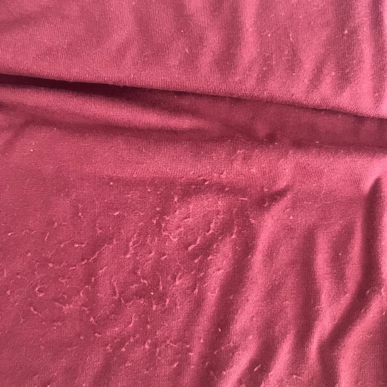 Hediye Alınan T-shirtte İlk Kullanımlarda Tüylenme Ve Faturasız İşlem Sorunu