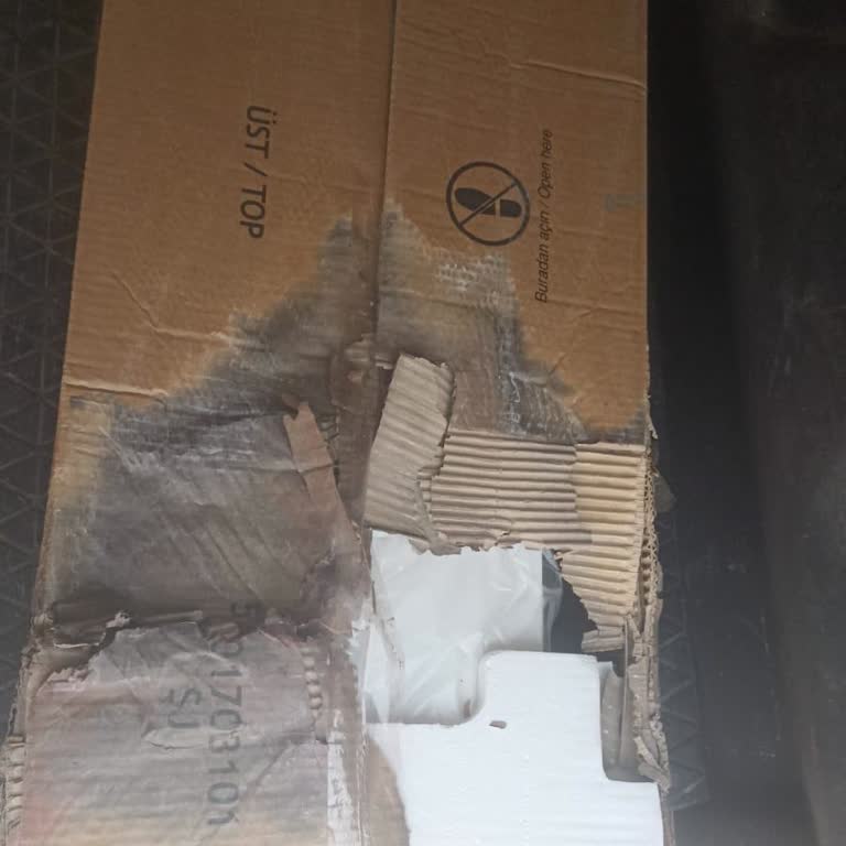 Islak Ve Hasarlı Gelen Klima İadesi İçin Defalarca Randevu Verilip Ürün Alınmadı